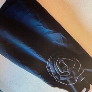 Stunning floral details for kids sleeveless blouse